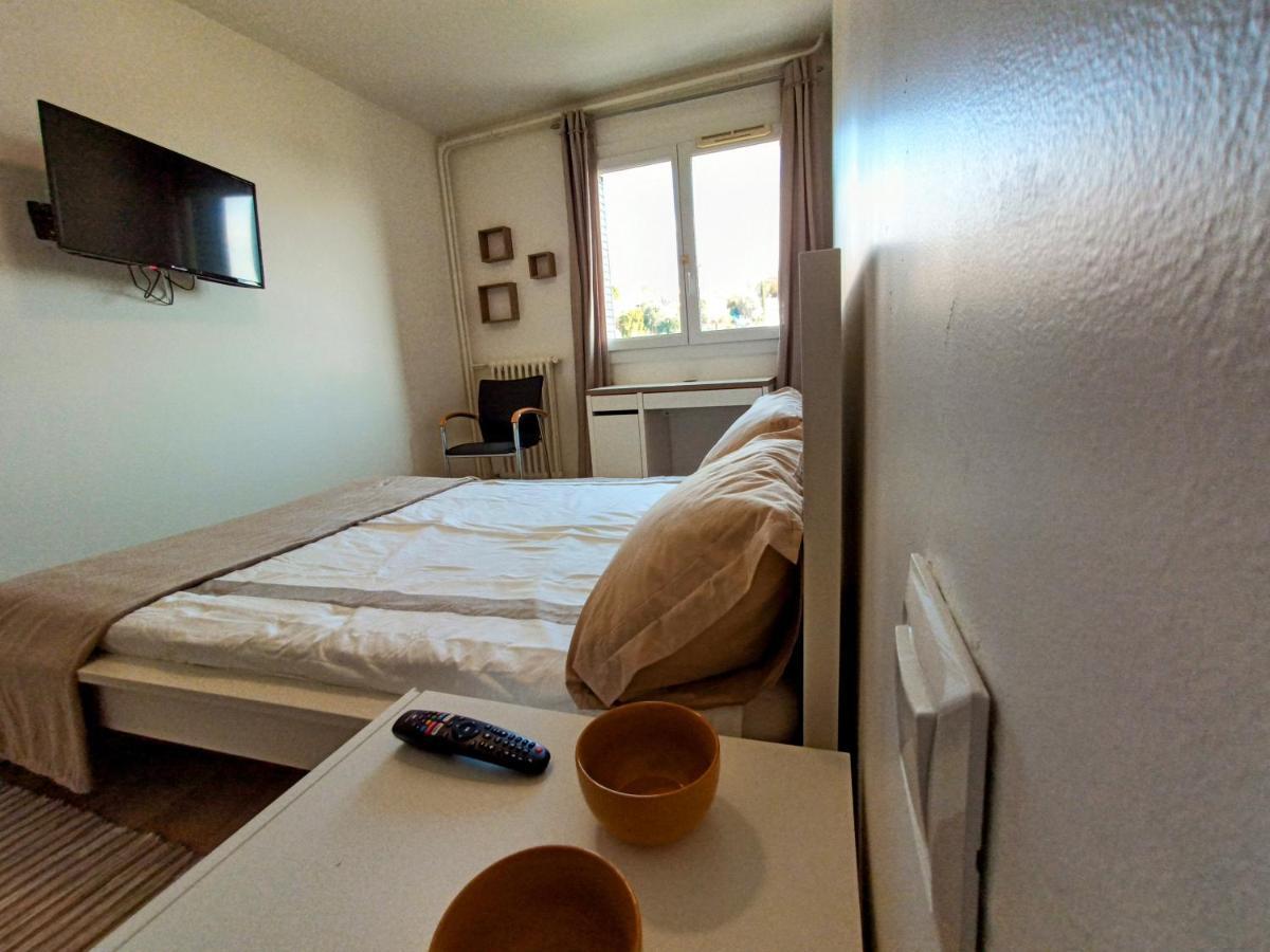 Private Room In Renovated Apartment - Tram 1 Min Walk Nizza Exterior foto