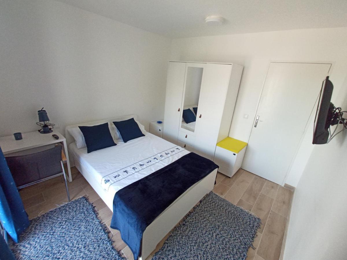 Private Room In Renovated Apartment - Tram 1 Min Walk Nizza Exterior foto